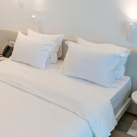 Nava Star Hotel 4*