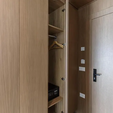 Nava Star 4* Durrës