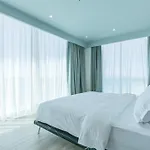 فندق Nava Star 4*