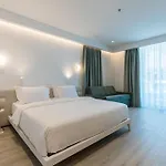فندق Nava Star 4*