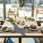 Nava Star فندق دراس
